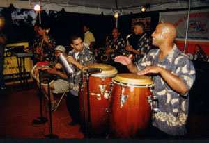 orquestra_sm.jpg (30634 bytes)